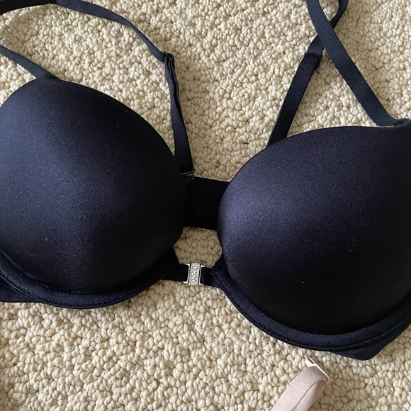 SOLD Beyond Sexy La Senza bras 32B - Picture 4 of 4